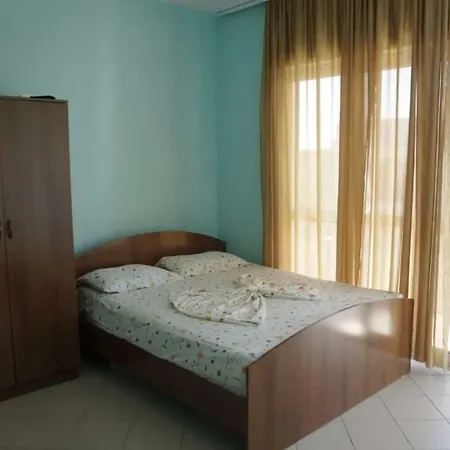 Klinti Hotell Velipojë