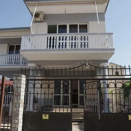 Klinti Hotell Velipojë